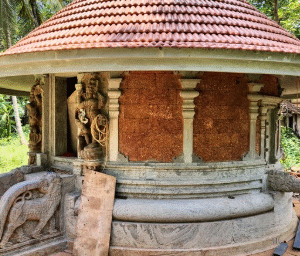 Ayinikkattu Mahavishnu temple