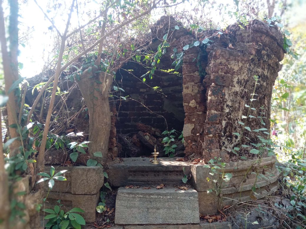 Malayambadi Narasimha temple: In ruins